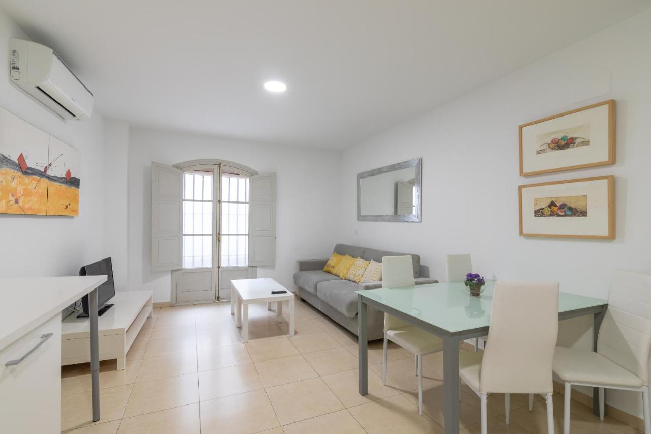 Reservaloen Plaza Del Salvador Apartment *